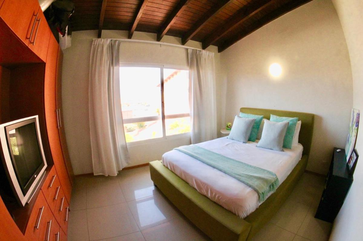 Eagle Beach Luxury House, Walking Distance To The Beach Palm Beach Exterior foto