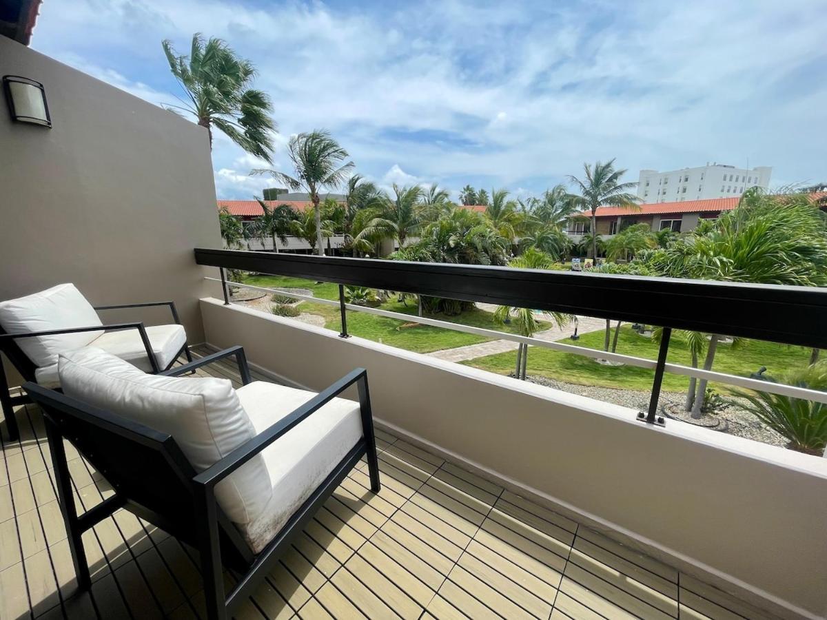 Eagle Beach Luxury House, Walking Distance To The Beach Palm Beach Exterior foto